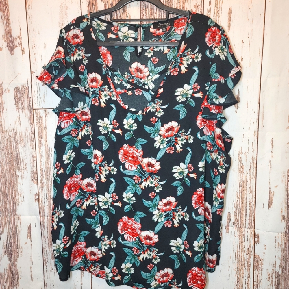 Women's floral top by Charmed Size 3X EUC